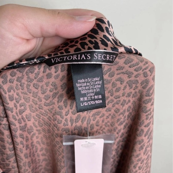 NWT Victoria’s Secret Side Button Slip Skirt - Picture 7 of 9